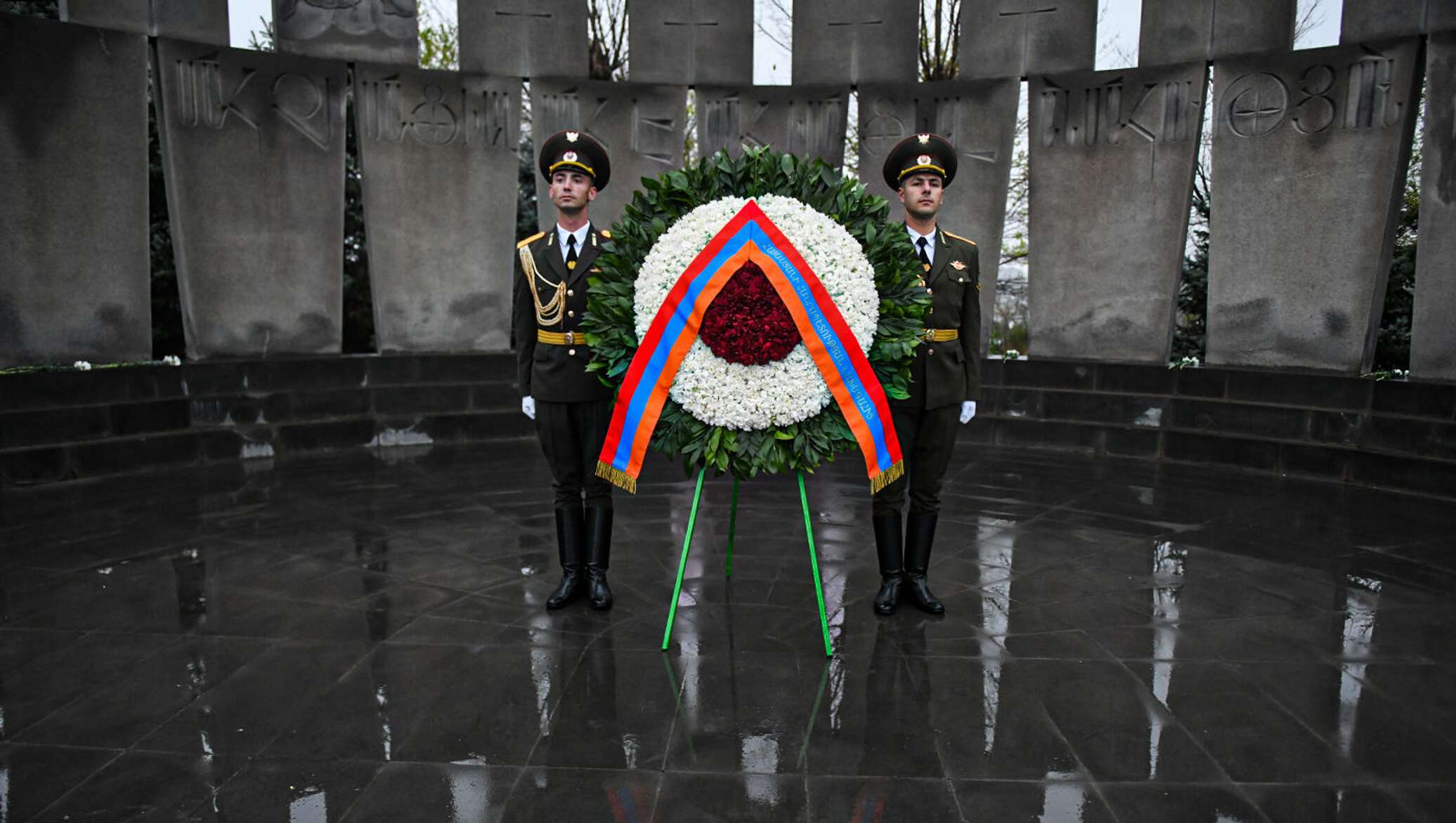 День победы в армении. День Победы Ереван. Парад Победы в Ереване. Парад в Армении 9 мая. С днём Победы 9 мая Армения.