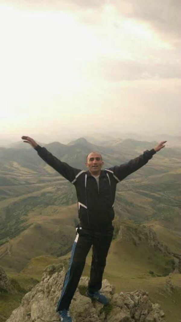 «Մառոզ Ալիկն» ու ապրիլի 2–ի լուսաբացը. ինչպես են ապրում զոհված փոխգնդապետի զավակները «Մառոզ Ալիկն» ու ապրիլի 2–ի լուսաբացը. ինչպես են ապրում զոհված փոխգնդապետի զավակները - Sputnik Արմենիա