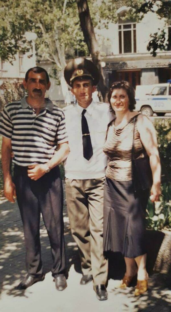 «Մառոզ Ալիկն» ու ապրիլի 2–ի լուսաբացը. ինչպես են ապրում զոհված փոխգնդապետի զավակները «Մառոզ Ալիկն» ու ապրիլի 2–ի լուսաբացը. ինչպես են ապրում զոհված փոխգնդապետի զավակները - Sputnik Արմենիա