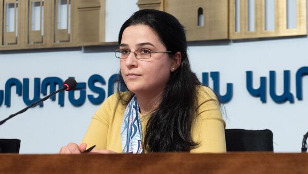 Пресс-секретарь министерства иностранных дел Армении Анна Нагдалян на пресс-конференции (18 марта 2020). Еревaн - Sputnik Армения