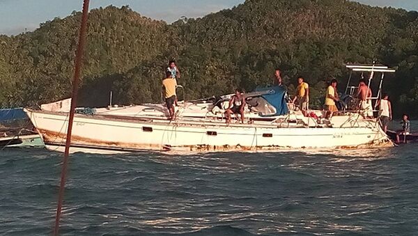 Рыбаки нашли у берегов Филиппин яхту с мумией капитана - Sputnik Армения