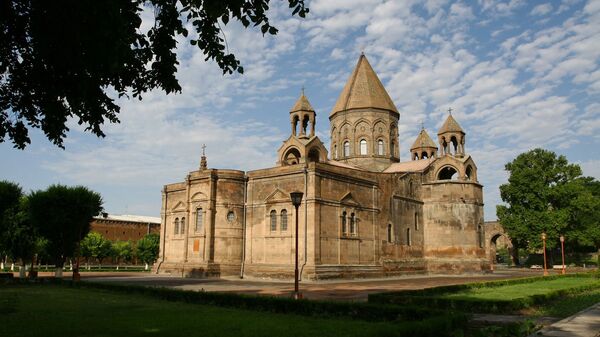 Эчмиадзинский монастырь - Sputnik Արմենիա