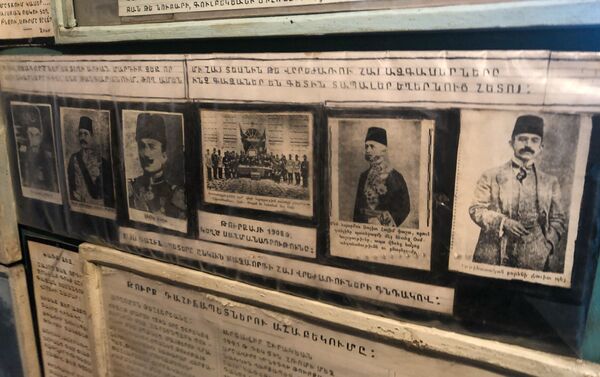 Экспонаты музея Арташеса Тер-Петросяна (Джумшута) в Гюмри - Sputnik Армения