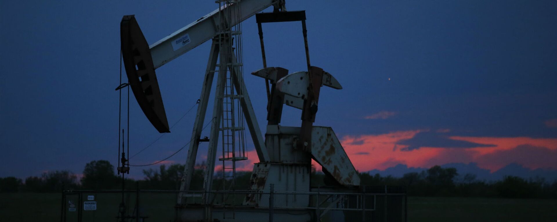 Нефтяная качалка в Оклахома-Сити - Sputnik Армения, 1920, 30.04.2021
