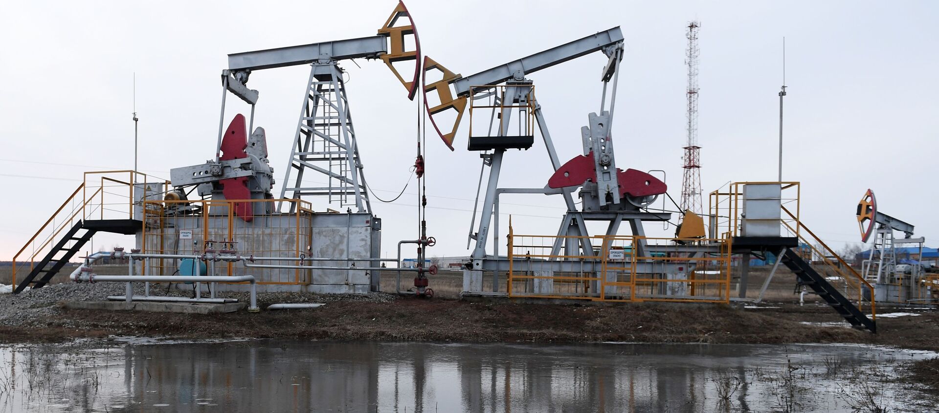 Нефтяные качалки - Sputnik Армения, 1920, 31.03.2021