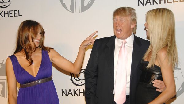 Мелания Трамп, Дональд Трамп и модель Хайди Клум на презентации The Trump International Hotel & Tower Dubai в Нью-Йорке  - Sputnik Армения