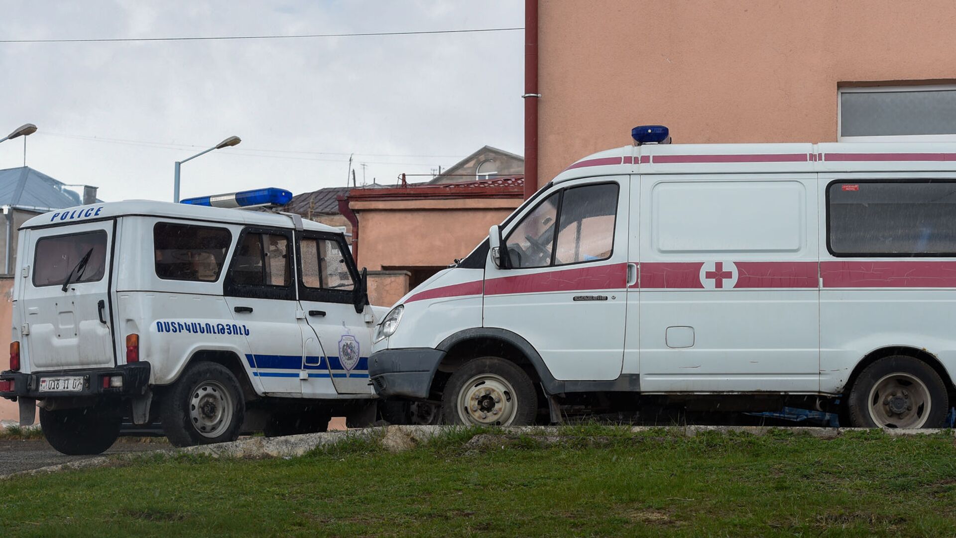 Автомобили полиции и скорой помощи на месте преступления (29 апреля 2020). Гавар - Sputnik Արմենիա, 1920, 10.02.2021