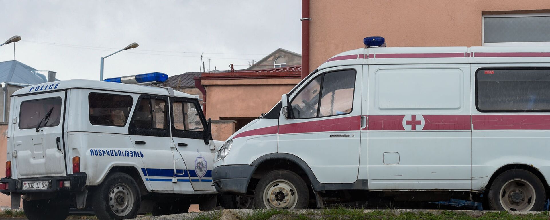 Автомобили полиции и скорой помощи на месте преступления (29 апреля 2020). Гавар - Sputnik Արմենիա, 1920, 12.08.2021