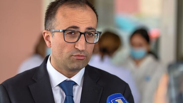 Министр здравоохранения Арсен Торосян в медцентре Гавара (29 апреля 2020). Гавар - Sputnik Армения