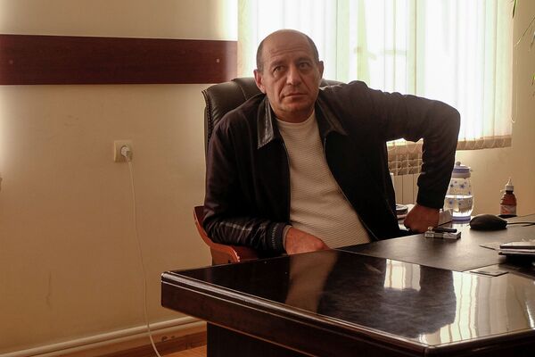 «Հղի հարսիս վախեցրին, տղայիս տարան». նորատուսցիները չգիտեն` որտեղ են բերման ենթարկվածները «Հղի հարսիս վախեցրին, տղայիս տարան». նորատուսցիները չգիտեն` որտեղ են բերման ենթարկվածները - Sputnik Արմենիա