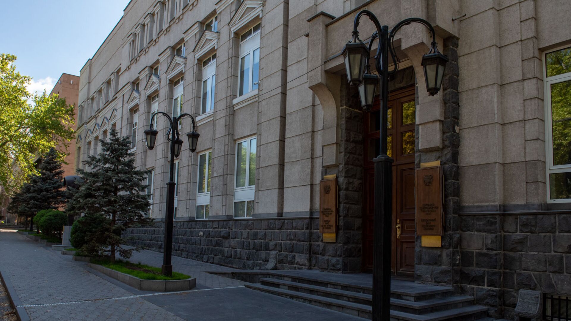 Հայաստանի կենտրոնական բանկի շենքը - Sputnik Արմենիա, 1920, 11.04.2022