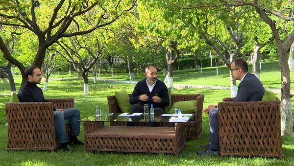 Встреча премьер-министра Никола Пашиняна с комендантом и министром здравоохранения по вопросу распространения короновируса (3 мая 2020). Еревaн  - Sputnik Армения