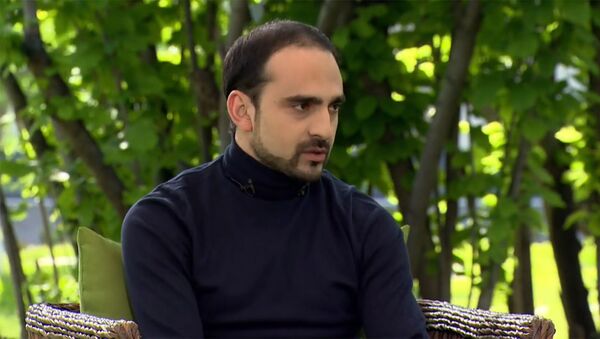 Комендант чрезвычайного положения, вице-премьер Тигран Авинян на встрече с премьер-министром и министром здравоохранения по вопросу распространения короновируса (3 мая 2020). Еревaн - Sputnik Արմենիա