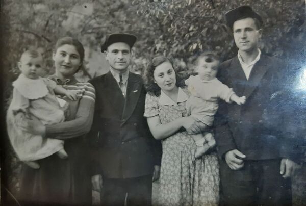Им всем 75 лет: каково это быть ровесником Победы? Им всем 75 лет: каково это быть ровесником Победы? - Sputnik Армения
