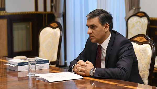 Омбудсмен Арман Татоян (6 мая 2020). Еревaн - Sputnik Армения