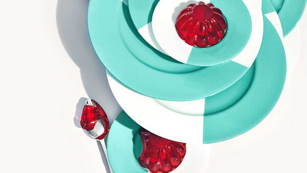Сидим дома с комфортом: новые семейные предметы Tiffany & Co - Sputnik Армения