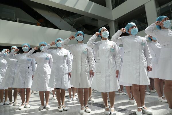 Բուժքույրերը՝ մասնագիտական միջազգային օրվան նվիրված միջոցառման ժամանակ, հիվանդանոցում (2020 թվականի մայիսի 12), Չինաստան - Sputnik Արմենիա