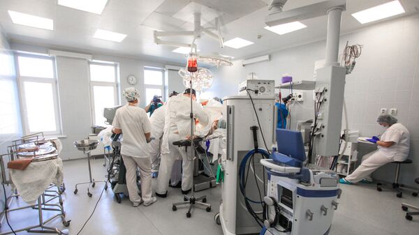 Работа областной клинической больницы в Иркутске - Sputnik Армения