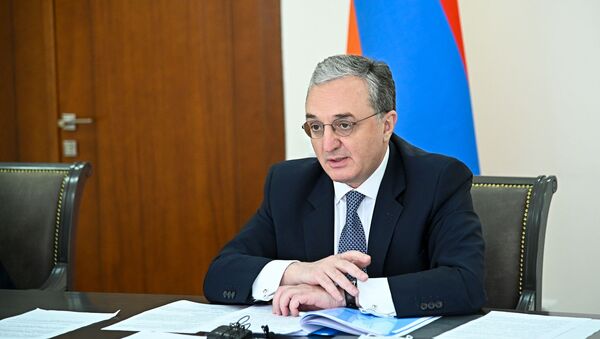 Министр иностранных дел Армении Зограб Мнацаканян на заседании Совета МИД стран членов ОДКБ в формате видеоконференции (26 мая 2020). Еревaн - Sputnik Արմենիա