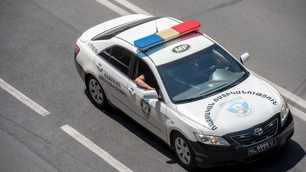 Автомобиль военной полиции на улице Амиряна - Sputnik Արմենիա