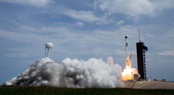 Первый пилотируемый запуск корабля Crew Dragon, созданного компанией SpaceX Илона Маска Первый пилотируемый запуск корабля Crew Dragon, созданного компанией SpaceX Илона Маска - Sputnik Армения