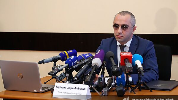 Заместитель председателя КГД Эдвард Ованнисян во время пресс-конференции (17 декабря 2019). Еревaн - Sputnik Армения