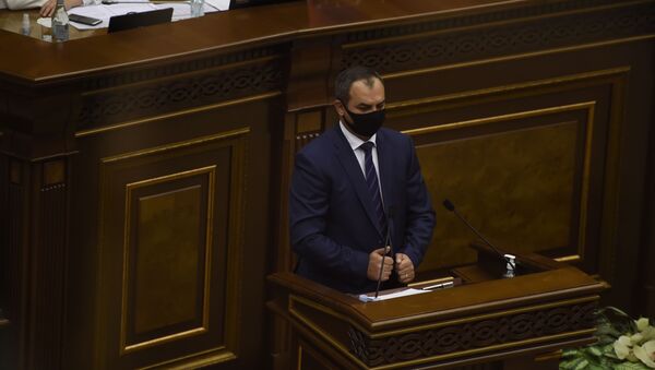 Генеральный прокурор Артур Давтян на заседании Парламента по вопросу лишения Гагика Царукяна депутатской неприкосновенности (16 июня 2020). Еревaн - Sputnik Արմենիա