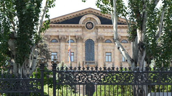 Здание Парламента (16 июня 2020). Еревaн - Sputnik Армения