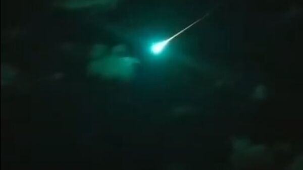 Таинственный бирюзовый метеор озадачил астрономов Австралии  - Sputnik Армения