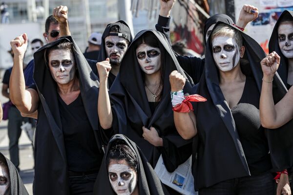 Участницы протеста в Бейруте - Sputnik Армения