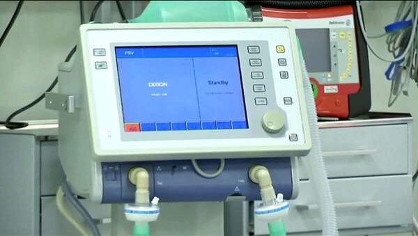 Аппарат искусственной вентиляции легких в новом коронавирусном стационаре на базе клинической больницы РЖД-Медицина имени Семашко в Люблино - Sputnik Армения