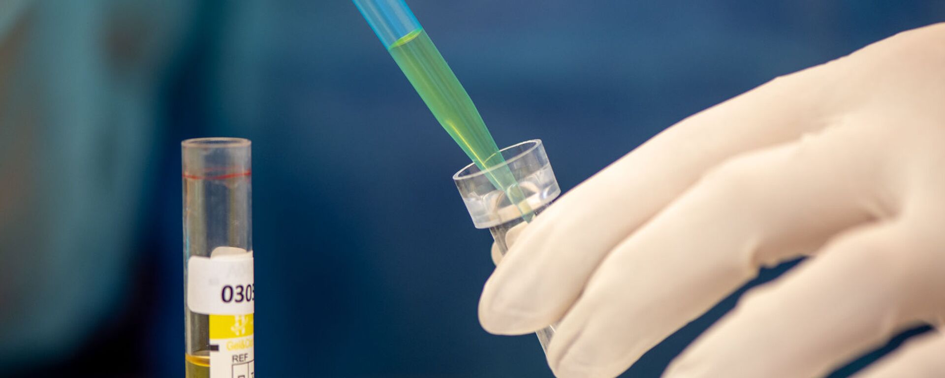 Лаборатория для проведения тестов на антитела к коронавирусу в Республиканском центре профилактики СПИДа - Sputnik Արմենիա, 1920, 31.05.2021