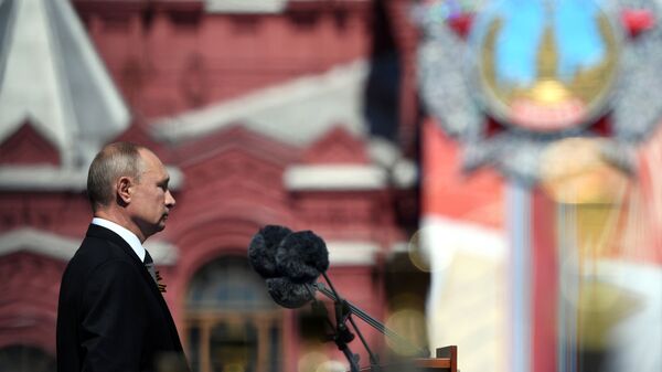 Президент РФ В. Путин принял участие в военном параде в ознаменование 75-летия Победы в Великой Отечественной войне - Sputnik Արմենիա
