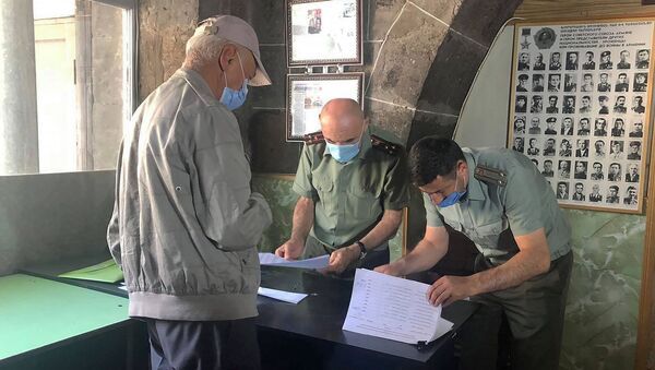Союза ветеранов Армении вручает медали и денежные награды ветеранам ВОВ в Гюмри - Sputnik Армения