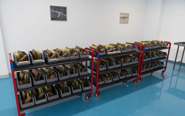 Открытие предприятия по сборке автоматов Калашникова (7 июля 2020). Еревaн Открытие предприятия по сборке автоматов Калашникова (7 июля 2020). Еревaн - Sputnik Армения