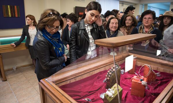 Нур изготавливает ювелирные изделия для женщин и мужчин - Sputnik Армения
