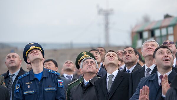 Серж Саргсян и Сергей Нарышкин присутствовали на показательных полетах на авиабазе в Эребуни - Sputnik Армения
