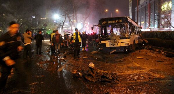 Полностью сгорел один автобус - Sputnik Армения