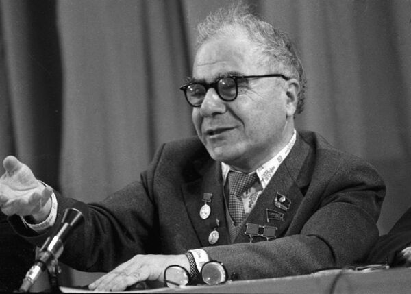 Советский астрофизик, академик Виктор Амбарцумян Советский астрофизик, академик Виктор Амбарцумян - Sputnik Արմենիա