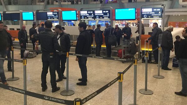 LIVE: Ситуация в аэропорту Звартноц. пассажиры проходят регистрацию - Sputnik Армения