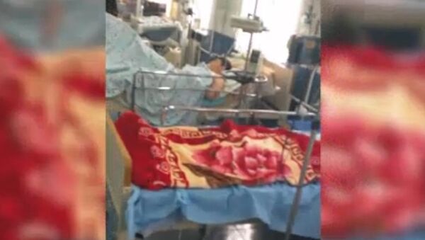 Получившие ранения в результате обстрелов с азербайджанской стороны дети в больнице - Sputnik Армения