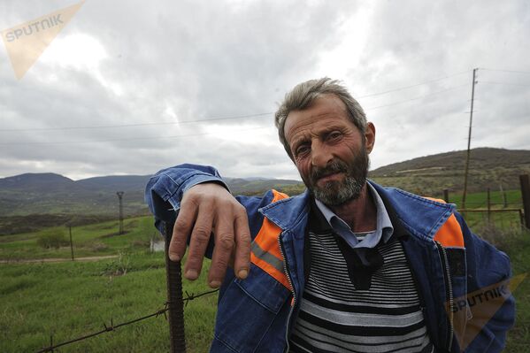 Житель Гадрута Максим Нерсисян, у которого два сына служат на границе. - Sputnik Армения