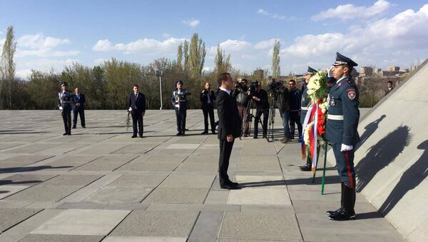 Медведев посетил Мемориал жертв геноцида армян в Ереване - Sputnik Армения
