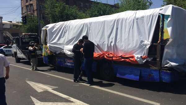 В Ереване взорвался автобус - Sputnik Արմենիա