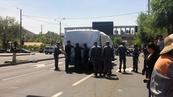 В Ереване взорвался автобус - Sputnik Армения