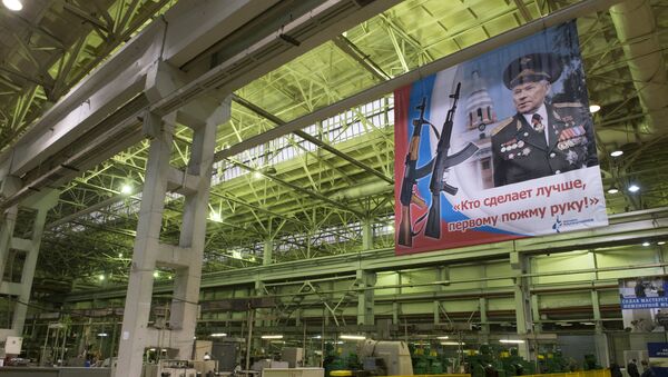 Плакат с портретом конструктора - оружейника Михаила Калашникова - Sputnik Արմենիա