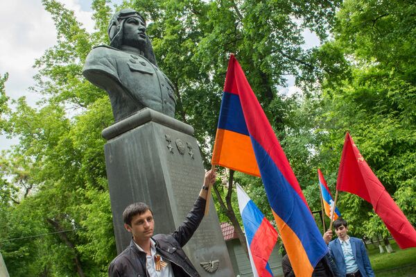 Акция “Лента Победы: Я помню! Я горжусь!” в Ереване Акция “Лента Победы: Я помню! Я горжусь!” в Ереване - Sputnik Արմենիա