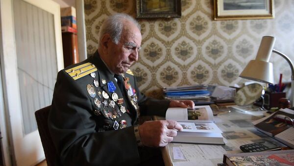 Разведчик Великой Отечественной войны Петрос Петросян вспоминает военное прошлое - Sputnik Армения