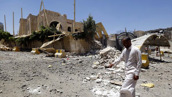 Последствия авиаударов коалиции арабских стран во главе с Саудовской Аравией в столице Йемена Сане - Sputnik Արմենիա