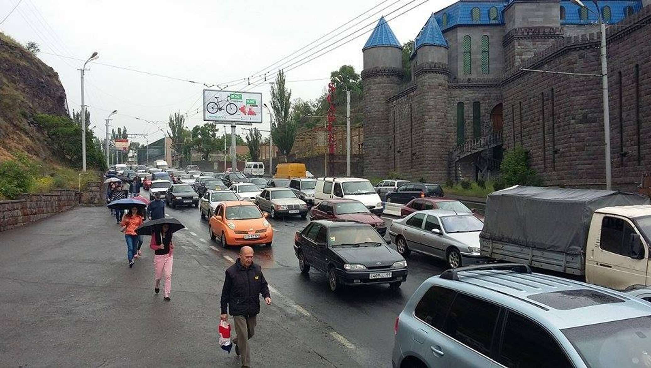 Пробки в Ереване